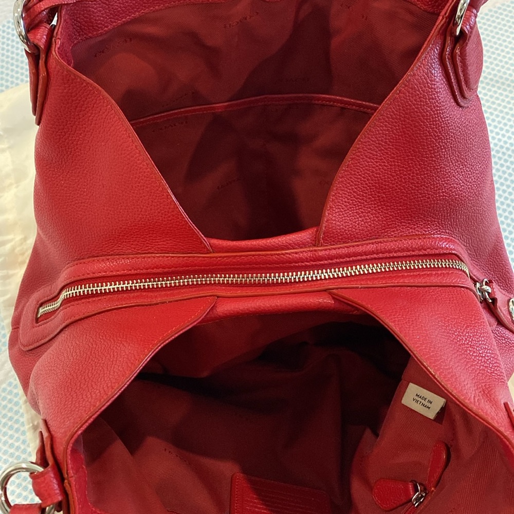 COACH Pebbled Red Leather Edie 31 Tote with original dust bag - Picture 11 of 17